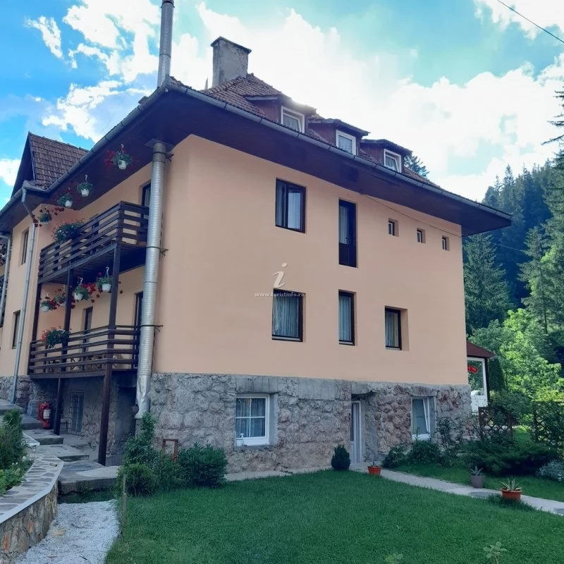 Gyilkostó Szállás | Motel (K0922-1) A kép szerzői jogvédelem alatt állhat. Javasolt a kapcsolatfelvétel a jog tulajdonossal.