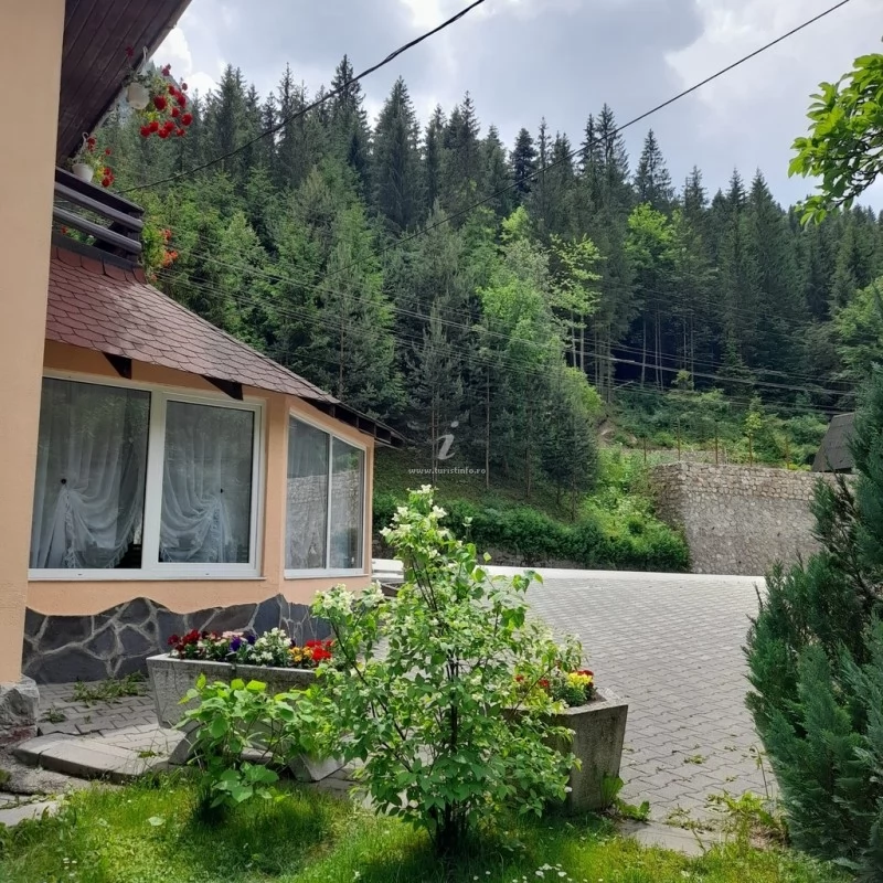 Gyilkostó Szállás | Motel (K0922-3) A kép szerzői jogvédelem alatt állhat. Javasolt a kapcsolatfelvétel a jog tulajdonossal.