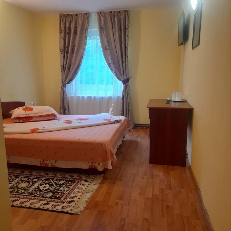 Lacu Roșu Cazare | Motel (K0922-24) Imaginea poate fi supusă drepturilor de autor. Se recomandă contactarea titularului drepturilor.