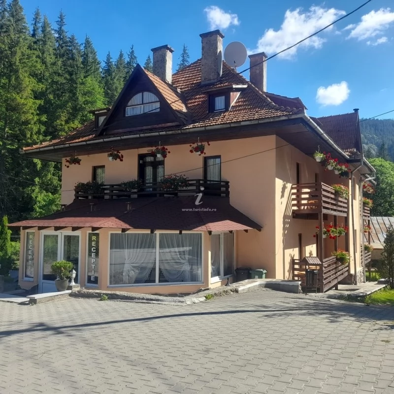 Gyilkostó Szállás | Turisztikai panzió (K0922-39) A kép szerzői jogvédelem alatt állhat. Javasolt a kapcsolatfelvétel a jog tulajdonossal.