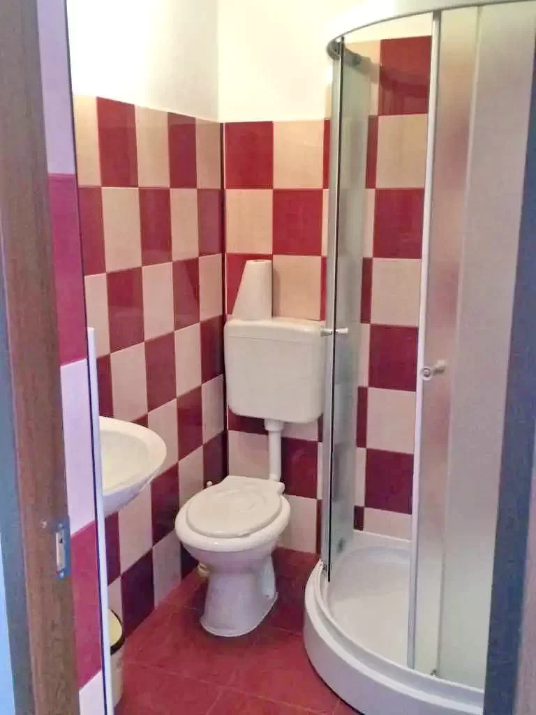 Várasfenes Szállás | Motel (K1038-12) A kép szerzői jogvédelem alatt állhat. Javasolt a kapcsolatfelvétel a jog tulajdonossal.