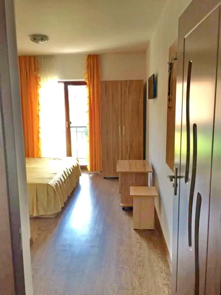 Finiș Cazare | Motel (K1038-14) Imaginea poate fi supusă drepturilor de autor. Se recomandă contactarea titularului drepturilor.