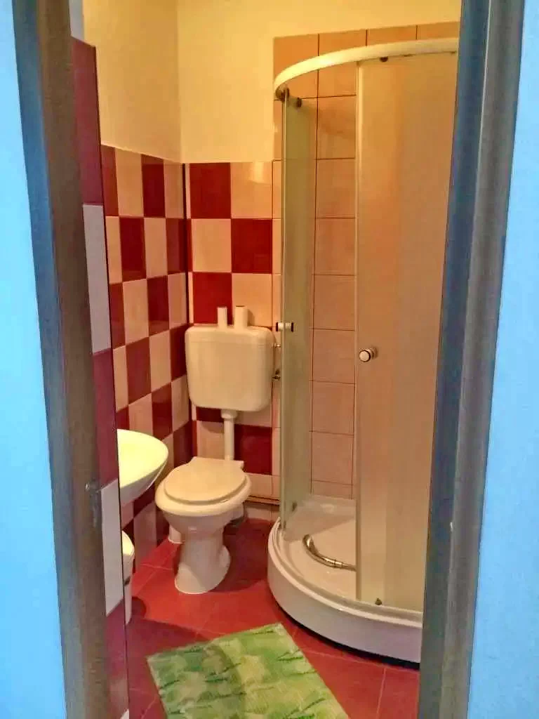 Finiș Cazare | Motel (K1038-17) Imaginea poate fi supusă drepturilor de autor. Se recomandă contactarea titularului drepturilor.