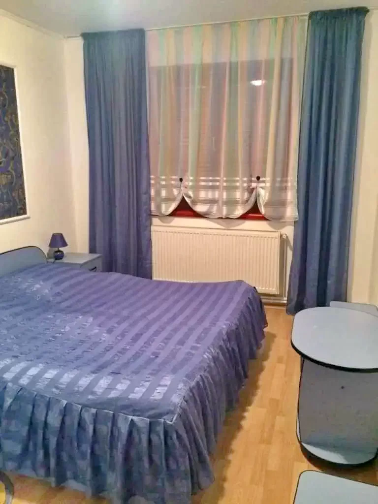 Várasfenes Szállás | Panzió (K1038-21) A kép szerzői jogvédelem alatt állhat. Javasolt a kapcsolatfelvétel a jog tulajdonossal. Várasfenes Szállás | Panzió (K1038-21) A kép szerzői jogvédelem alatt állhat. Javasolt a kapcsolatfelvétel a jog tulajdonossal.