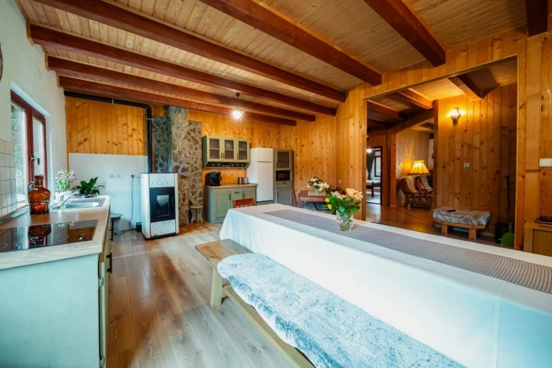 Ivó Szállás | Kulcsosház (K0225-4) A kép szerzői jogvédelem alatt állhat. Javasolt a kapcsolatfelvétel a jog tulajdonossal. Ivó Szállás | Kulcsosház (K0225-4) A kép szerzői jogvédelem alatt állhat. Javasolt a kapcsolatfelvétel a jog tulajdonossal.