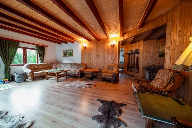 Izvoare Cazare | Cabană (K0225-5) Imaginea poate fi supusă drepturilor de autor. Se recomandă contactarea titularului drepturilor. Izvoare Cazare | Cabană (K0225-5) Imaginea poate fi supusă drepturilor de autor. Se recomandă contactarea titularului drepturilor.