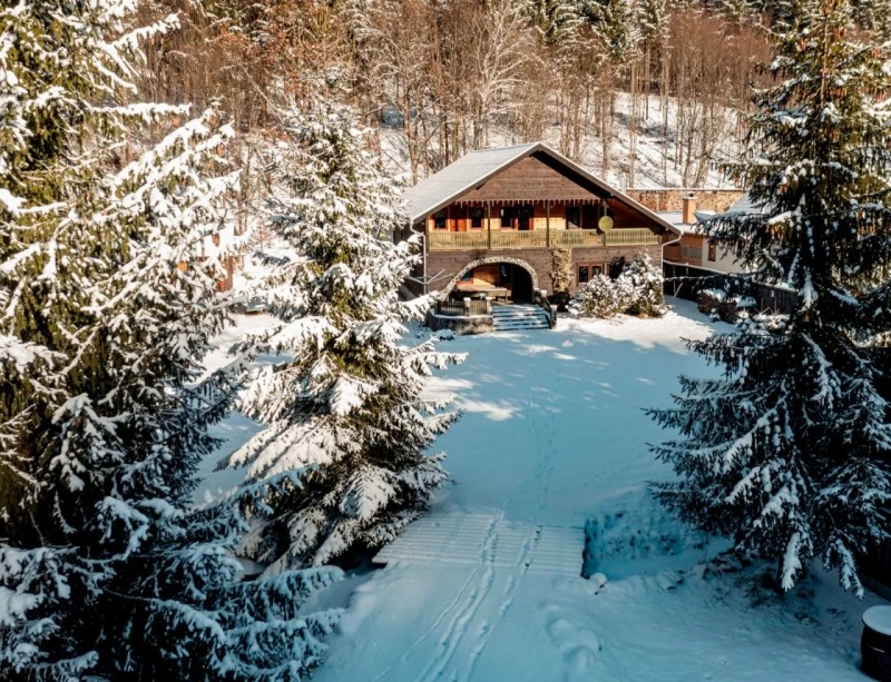 Izvoare Cazare | Sat de vacanță (K0225-48) Imaginea poate fi supusă drepturilor de autor. Se recomandă contactarea titularului drepturilor.