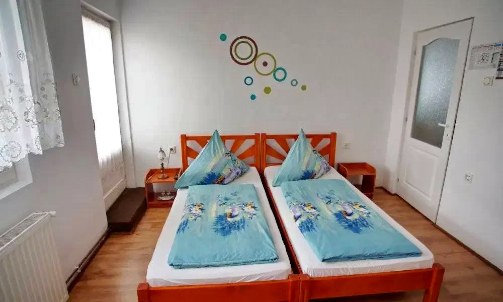 Gyergyószárhegy Szállás | Motel (K1074-29) A kép szerzői jogvédelem alatt állhat. Javasolt a kapcsolatfelvétel a jog tulajdonossal.