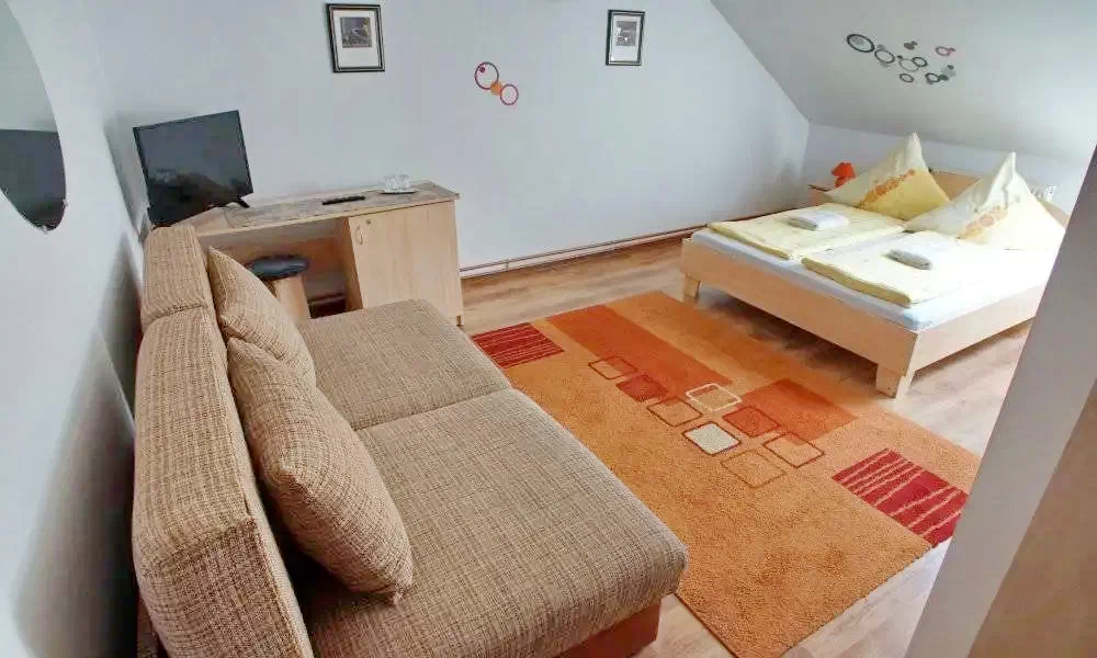 Gyergyószárhegy Szállás | Motel (K1074-30) A kép szerzői jogvédelem alatt állhat. Javasolt a kapcsolatfelvétel a jog tulajdonossal.