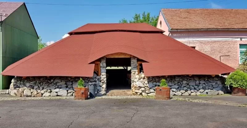 Cazare Lăzarea - Pensiune Castel*** | Gyergyószárhegy - Kastély Panzió***. Imaginea poate fi supusă drepturilor de autor. Se recomandă contactarea titularului drepturilor.