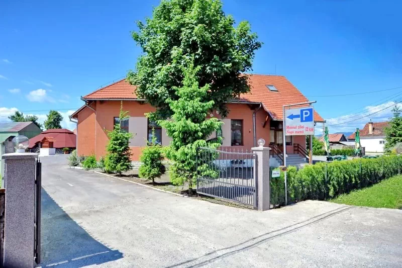 Gyergyószárhegy Szállás | Motel (K1074-45) A kép szerzői jogvédelem alatt állhat. Javasolt a kapcsolatfelvétel a jog tulajdonossal.