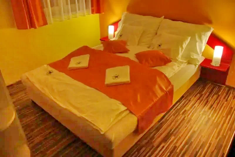  Cazare | Hotel*** (K0681-16) Imaginea poate fi supusă drepturilor de autor. Se recomandă contactarea titularului drepturilor.