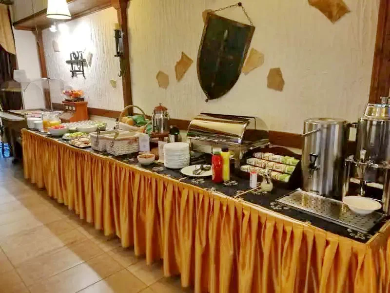 Mișcolț Cazare | Hotel*** (K0856-26) Imaginea poate fi supusă drepturilor de autor. Se recomandă contactarea titularului drepturilor.