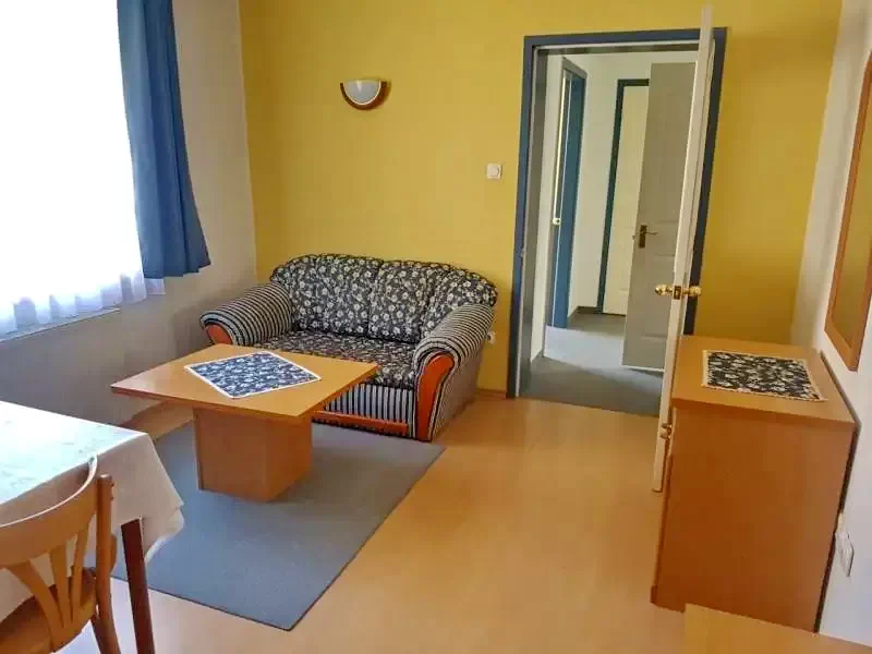 Mișcolț Cazare | Pensiune turistică (K0856-33) Imaginea poate fi supusă drepturilor de autor. Se recomandă contactarea titularului drepturilor.