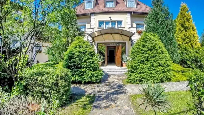 Mișcolț Cazare | Pensiune turistică (K0856-38) Imaginea poate fi supusă drepturilor de autor. Se recomandă contactarea titularului drepturilor.