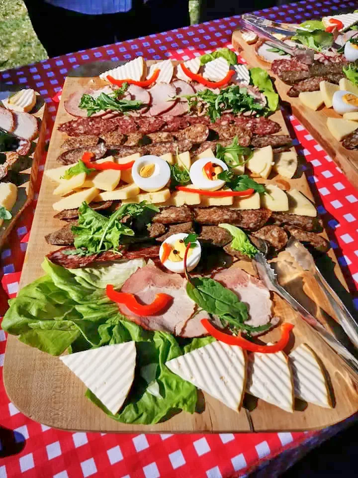 Zărnești Cazare | Pensiune (K1118-3) Imaginea poate fi supusă drepturilor de autor. Se recomandă contactarea titularului drepturilor. Zărnești Cazare | Pensiune (K1118-3) Imaginea poate fi supusă drepturilor de autor. Se recomandă contactarea titularului drepturilor.