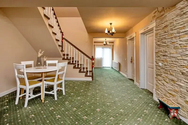 Zernest Szállás | Motel (K1118-5) A kép szerzői jogvédelem alatt állhat. Javasolt a kapcsolatfelvétel a jog tulajdonossal.