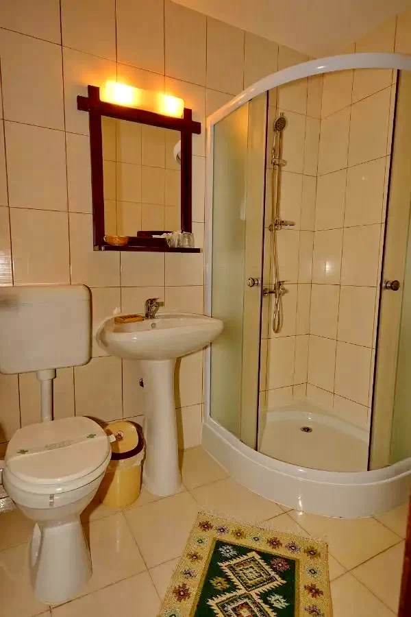 Zernest Szállás | Motel (K1118-29) A kép szerzői jogvédelem alatt állhat. Javasolt a kapcsolatfelvétel a jog tulajdonossal.