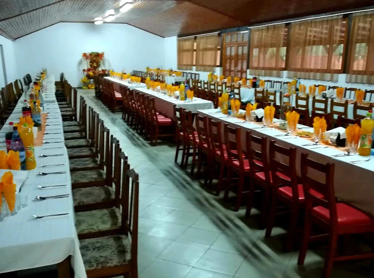 Miercurea Nirajului Cazare | Motel (K1014-11) Imaginea poate fi supusă drepturilor de autor. Se recomandă contactarea titularului drepturilor.