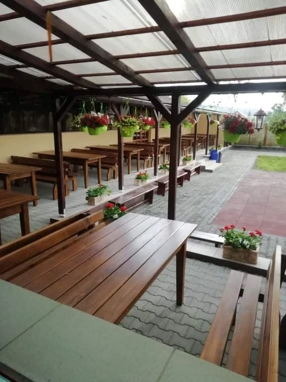 Miercurea Nirajului Cazare | Motel (K1014-16) Imaginea poate fi supusă drepturilor de autor. Se recomandă contactarea titularului drepturilor.