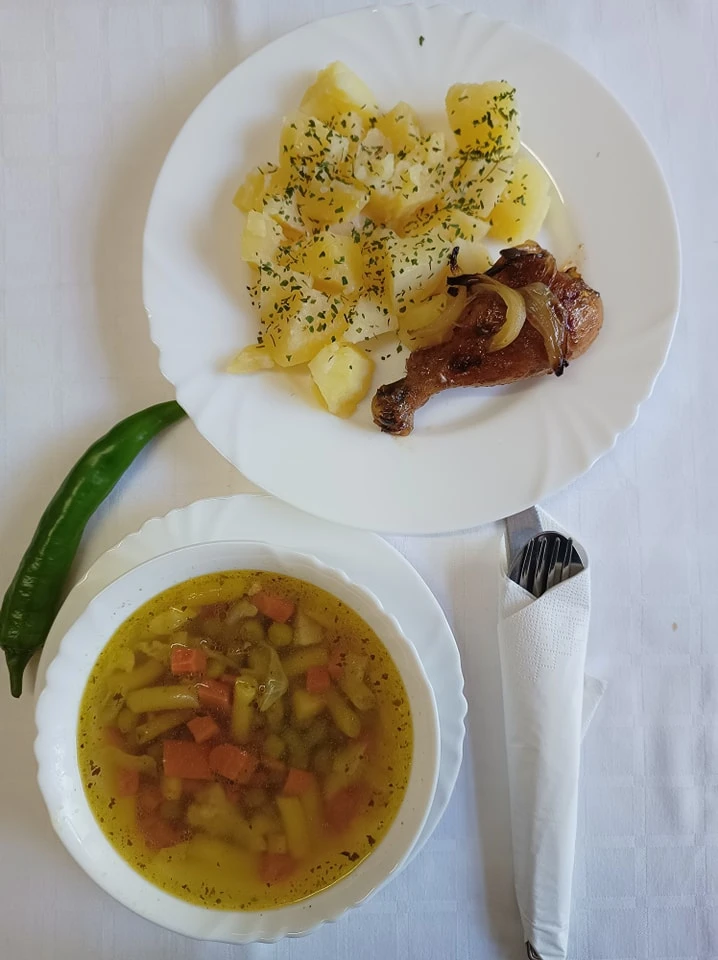 Nyárádszereda Szállás | Motel (K1014-24) A kép szerzői jogvédelem alatt állhat. Javasolt a kapcsolatfelvétel a jog tulajdonossal.