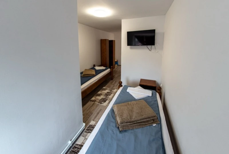 Miercurea Nirajului Cazare | Motel (K1014-32) Imaginea poate fi supusă drepturilor de autor. Se recomandă contactarea titularului drepturilor.