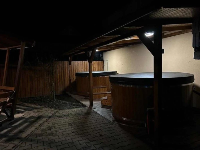 Nyárádszereda Szállás | Motel (K1014-41) A kép szerzői jogvédelem alatt állhat. Javasolt a kapcsolatfelvétel a jog tulajdonossal.