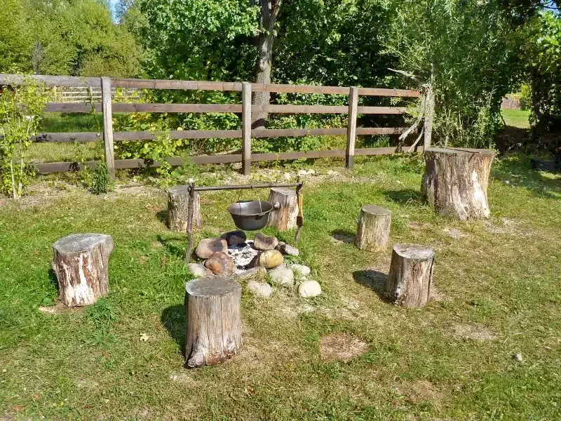 Zeteváralja Szállás | Üdülőfalu (K0716-5) A kép szerzői jogvédelem alatt állhat. Javasolt a kapcsolatfelvétel a jog tulajdonossal.