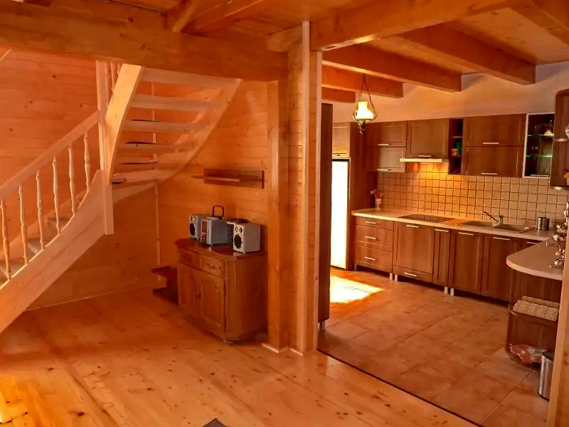 Sub Cetate Cazare | Sat de vacanță (K0716-14) Imaginea poate fi supusă drepturilor de autor. Se recomandă contactarea titularului drepturilor.