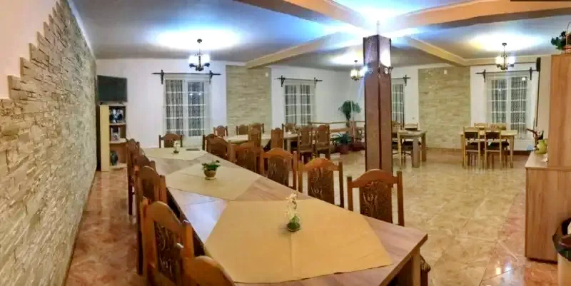 Moieciu de Sus Cazare | Motel (K1382-3) Imaginea poate fi supusă drepturilor de autor. Se recomandă contactarea titularului drepturilor.