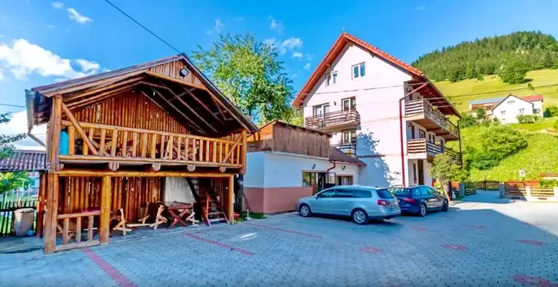 Moieciu de Sus Cazare | Motel (K1382-5) Imaginea poate fi supusă drepturilor de autor. Se recomandă contactarea titularului drepturilor.
