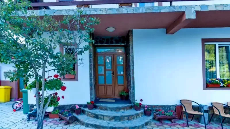 Moieciu de Sus Cazare | Motel (K1382-8) Imaginea poate fi supusă drepturilor de autor. Se recomandă contactarea titularului drepturilor.