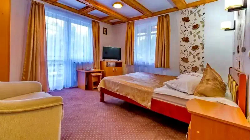 Moieciu de Sus Cazare | Motel (K1382-21) Imaginea poate fi supusă drepturilor de autor. Se recomandă contactarea titularului drepturilor.