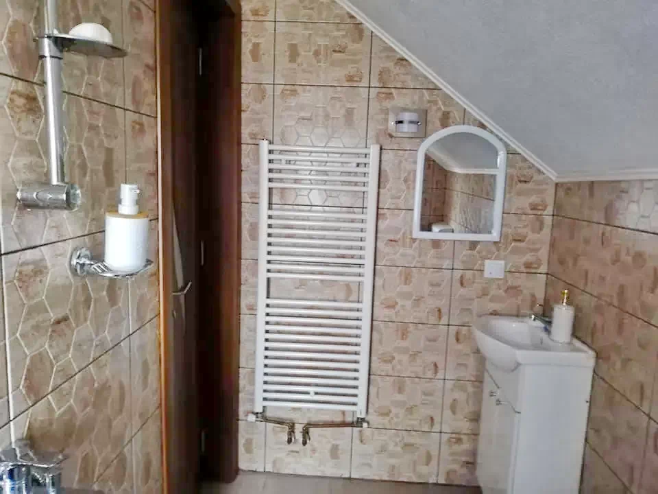 Beliș Cazare | Cabană (K0057-13) Imaginea poate fi supusă drepturilor de autor. Se recomandă contactarea titularului drepturilor. Beliș Cazare | Cabană (K0057-13) Imaginea poate fi supusă drepturilor de autor. Se recomandă contactarea titularului drepturilor.