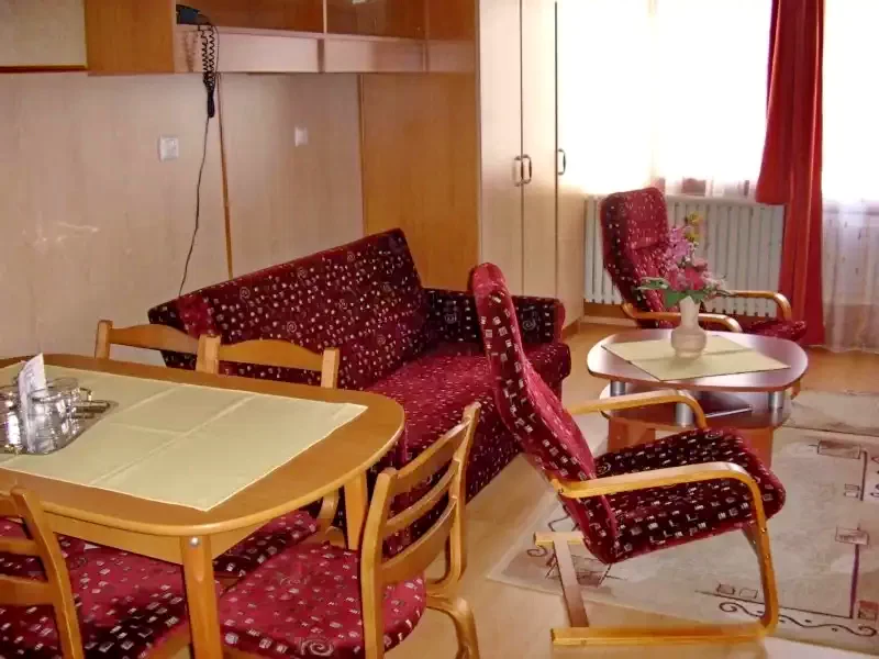 Cazare Gyula / Hőforrás Üdülőszövetkezet és Hotel. Imaginea poate fi supusă drepturilor de autor. Se recomandă contactarea titularului drepturilor.