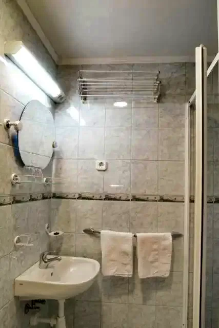 Jula Cazare | Hotel*** (K0041-18) Imaginea poate fi supusă drepturilor de autor. Se recomandă contactarea titularului drepturilor. Jula Cazare | Hotel*** (K0041-18) Imaginea poate fi supusă drepturilor de autor. Se recomandă contactarea titularului drepturilor.