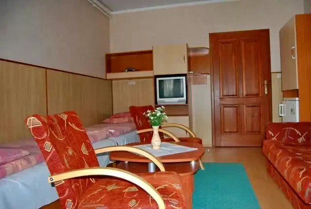 Cazare Gyula / Hőforrás Üdülőszövetkezet és Hotel. Imaginea poate fi supusă drepturilor de autor. Se recomandă contactarea titularului drepturilor.