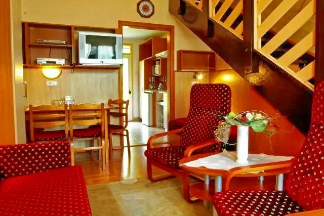 Cazare Gyula / Hőforrás Üdülőszövetkezet és Hotel. Imaginea poate fi supusă drepturilor de autor. Se recomandă contactarea titularului drepturilor.