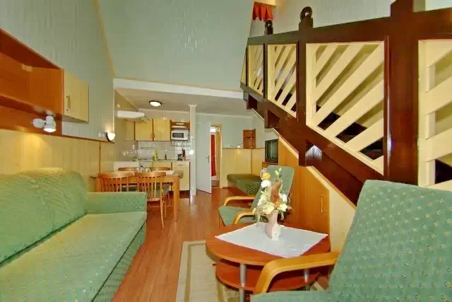 Jula Cazare | Hotel*** (K0041-31) Imaginea poate fi supusă drepturilor de autor. Se recomandă contactarea titularului drepturilor. Jula Cazare | Hotel*** (K0041-31) Imaginea poate fi supusă drepturilor de autor. Se recomandă contactarea titularului drepturilor.