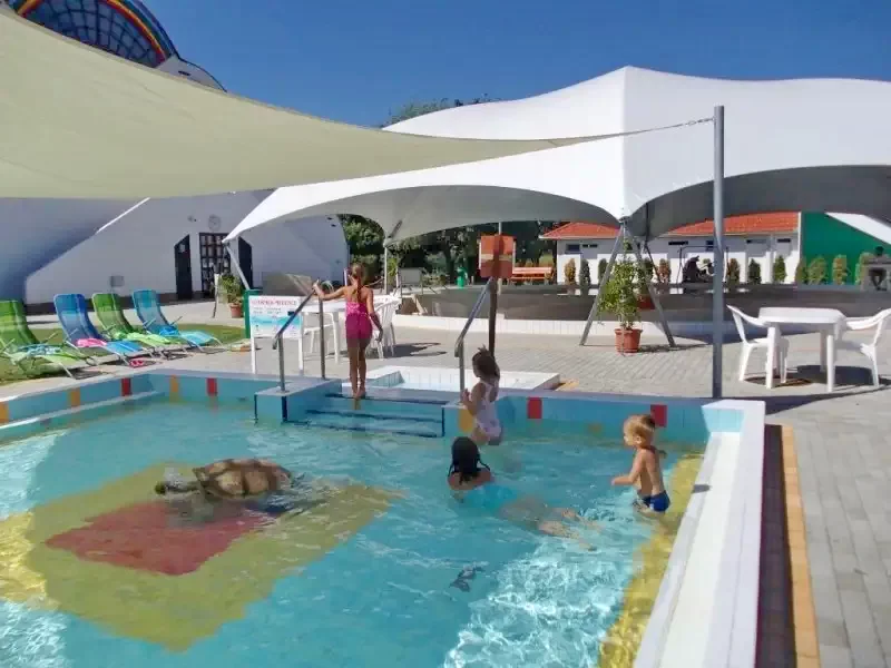 Cazare Gyula / Hőforrás Üdülőszövetkezet és Hotel. Imaginea poate fi supusă drepturilor de autor. Se recomandă contactarea titularului drepturilor.