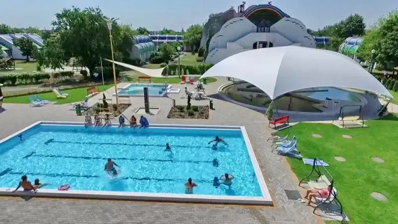 Cazare Gyula / Hőforrás Üdülőszövetkezet és Hotel. Imaginea poate fi supusă drepturilor de autor. Se recomandă contactarea titularului drepturilor.