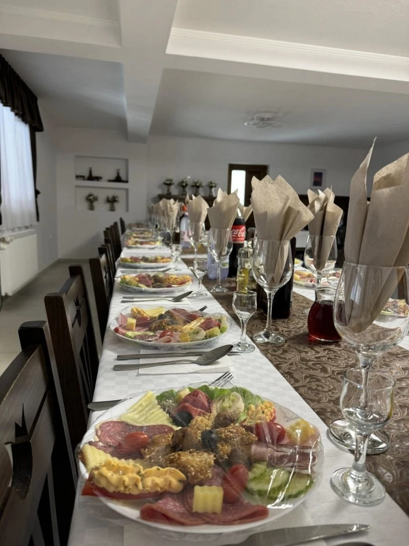 Lupeni Cazare | Hotel**** (K1576-7) Imaginea poate fi supusă drepturilor de autor. Se recomandă contactarea titularului drepturilor.