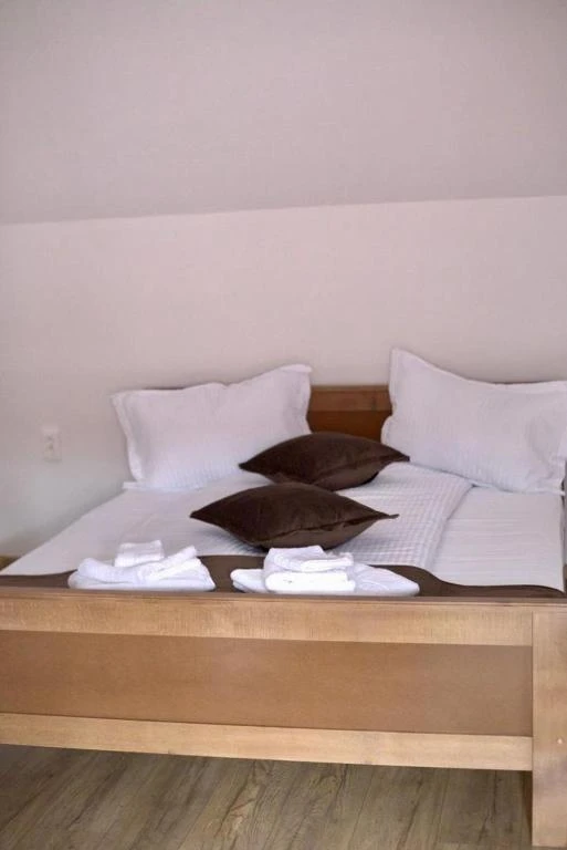 Lupeni Cazare | Hotel**** (K1576-28) Imaginea poate fi supusă drepturilor de autor. Se recomandă contactarea titularului drepturilor.