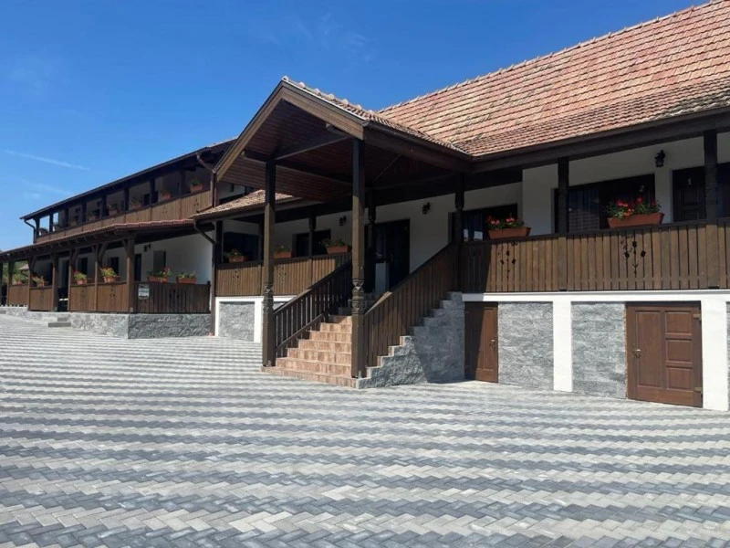 Farkaslaka Szállás | Hotel**** (K1576-56) A kép szerzői jogvédelem alatt állhat. Javasolt a kapcsolatfelvétel a jog tulajdonossal.