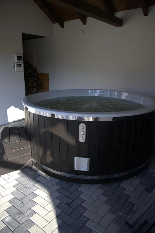 Lupeni Cazare | Hotel**** (K1576-57) Imaginea poate fi supusă drepturilor de autor. Se recomandă contactarea titularului drepturilor.