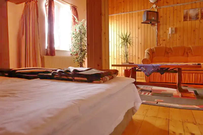 Cazare Bâlea Lac - Cabana Bâlea  Lac*** |  Bilea-tó -  Bâlea Tó Menedékház***. Imaginea poate fi supusă drepturilor de autor. Se recomandă contactarea titularului drepturilor.