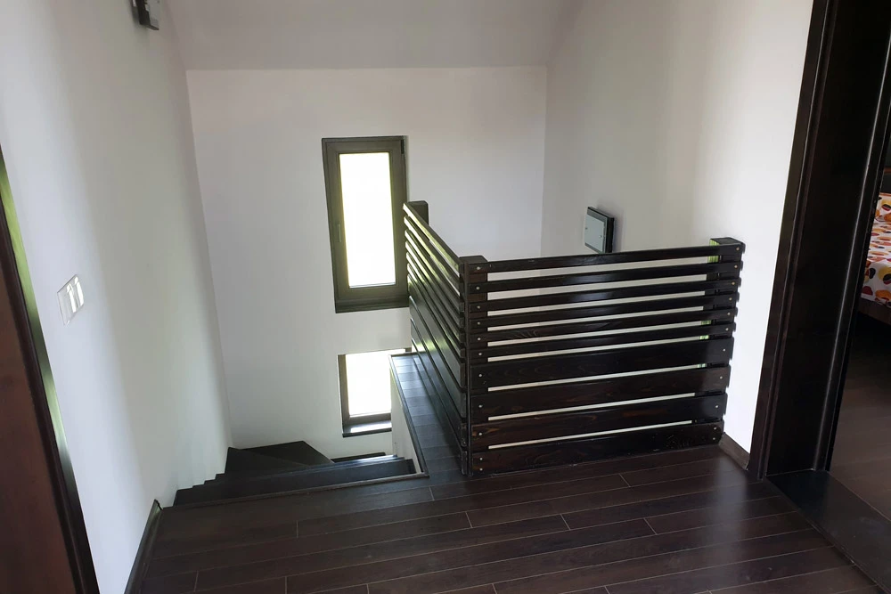 Oradea Cazare | Cabană (K1403-16) Imaginea poate fi supusă drepturilor de autor. Se recomandă contactarea titularului drepturilor.