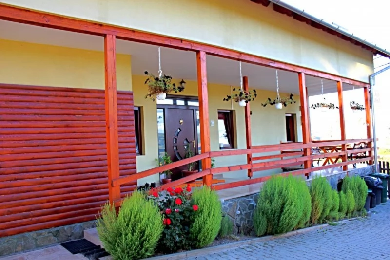 Toplița Cazare | Sat de vacanță (K0160-5) Imaginea poate fi supusă drepturilor de autor. Se recomandă contactarea titularului drepturilor.