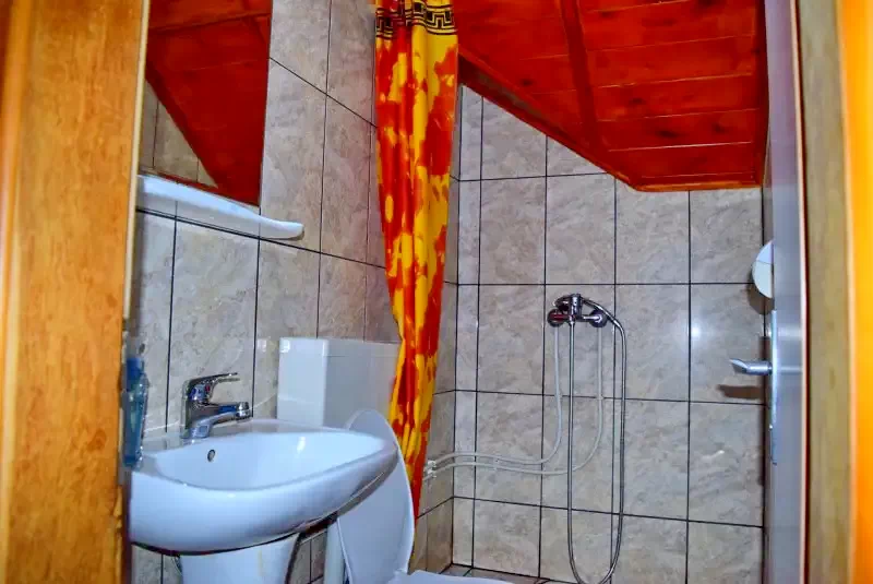 Nagysebes Szállás | Kulcsosház (K0769-7) A kép szerzői jogvédelem alatt állhat. Javasolt a kapcsolatfelvétel a jog tulajdonossal. Nagysebes Szállás | Kulcsosház (K0769-7) A kép szerzői jogvédelem alatt állhat. Javasolt a kapcsolatfelvétel a jog tulajdonossal.