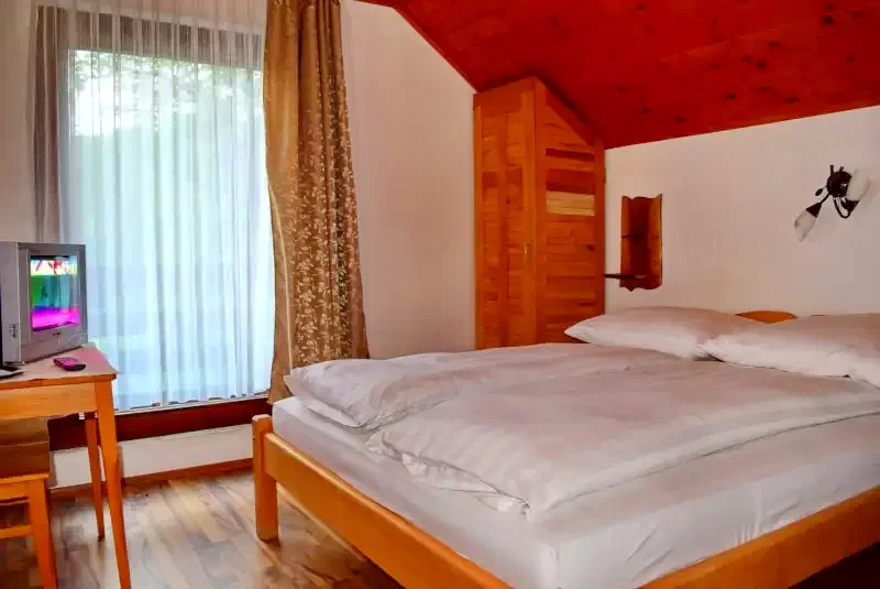 Valea Drăganului Cazare | Sat de vacanță (K0769-9) Imaginea poate fi supusă drepturilor de autor. Se recomandă contactarea titularului drepturilor.